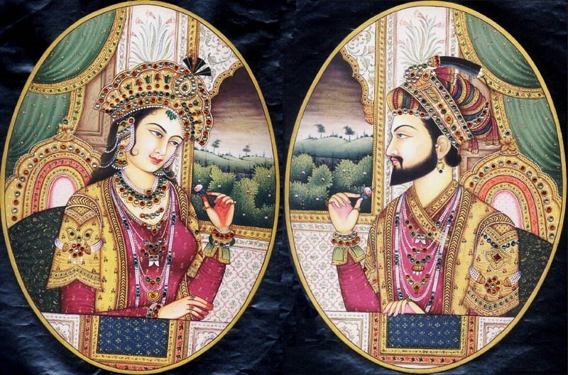 À esquerda, representação da princesa Mumtaz Mahal. À direita, está representado Shah Jahan.